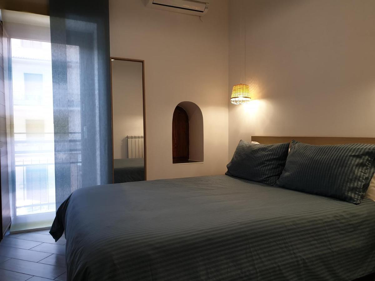 Pomodoro Bed Bed & Breakfast กาสโตรวิลลารี ภายนอก รูปภาพ